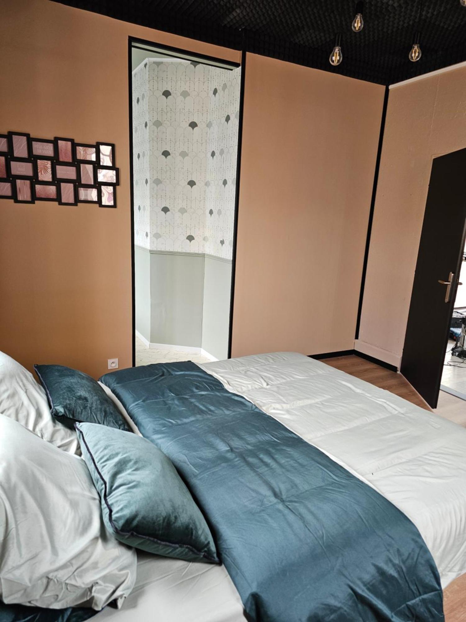 Black Box Cinema Appartement Avec Balneo เอปินาล ภายนอก รูปภาพ